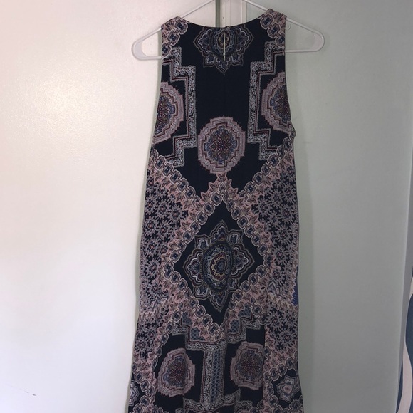 Dress - Picture 5 of 5